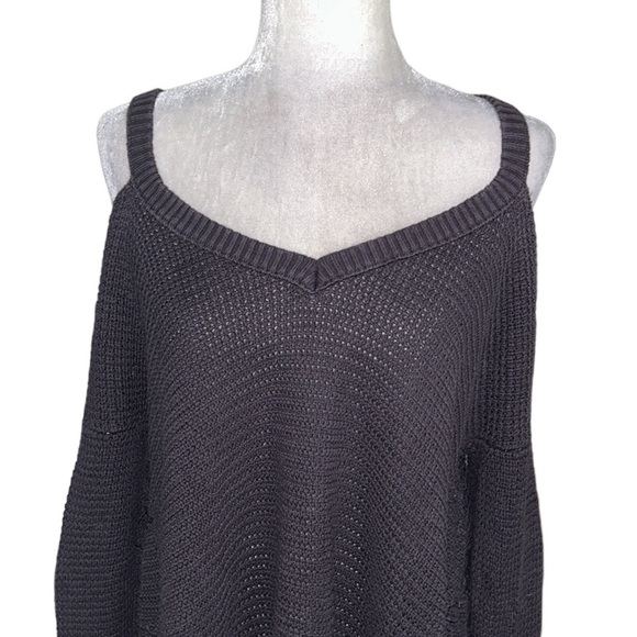Free People Moonshine Dark Gray V-Neck Cold Shoulder A-Line Knit Sweater - M / L - Picture 6 of 15